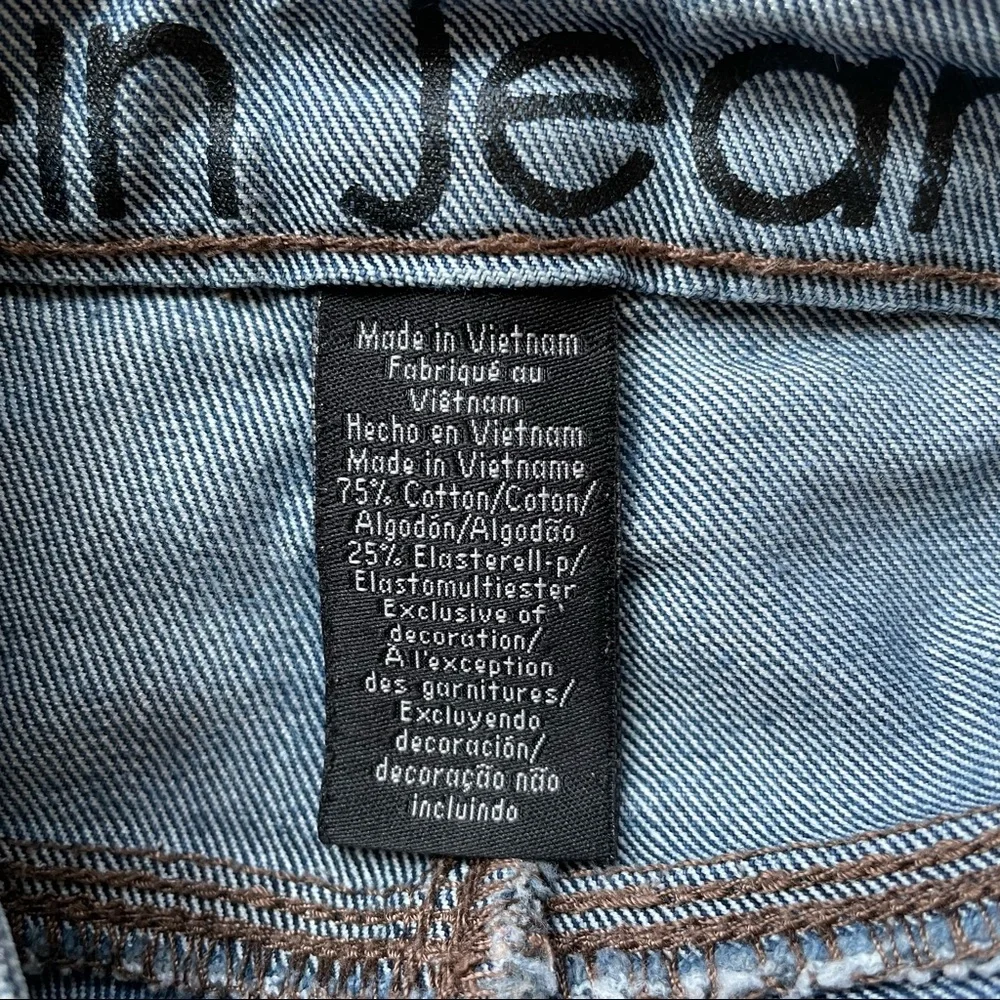 Calvin Klein Stretch Flare Mid Rise Jeans Size: 27/4 - Picture 16 of 16